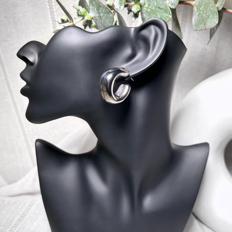 Jourdan Chunky Lightweight Hoop Earrings