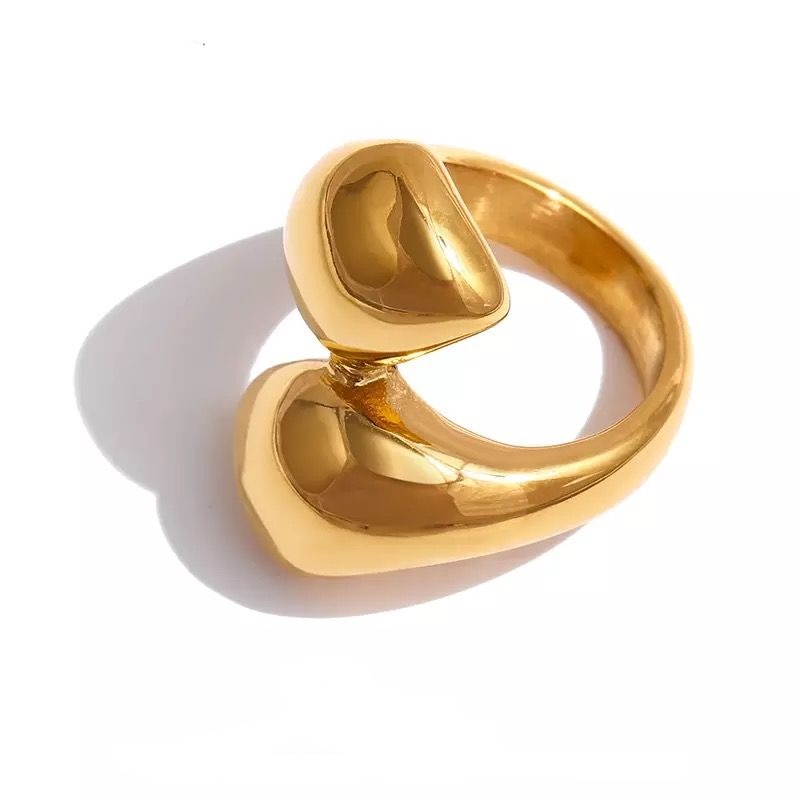 Kellie Crossover Chunky Gold Ring
