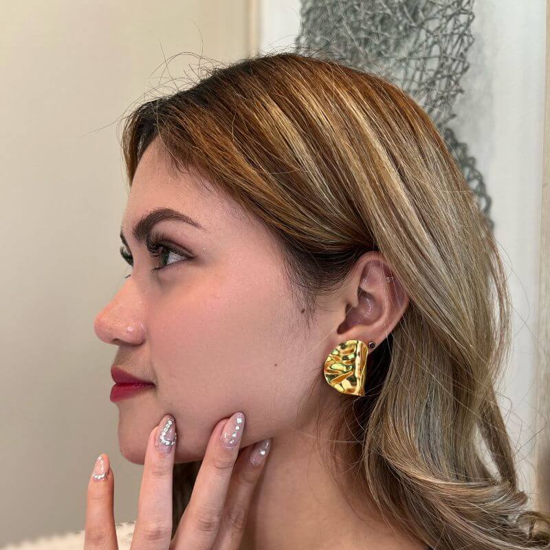 Amare 90's Vintage Folded Gold Earrings