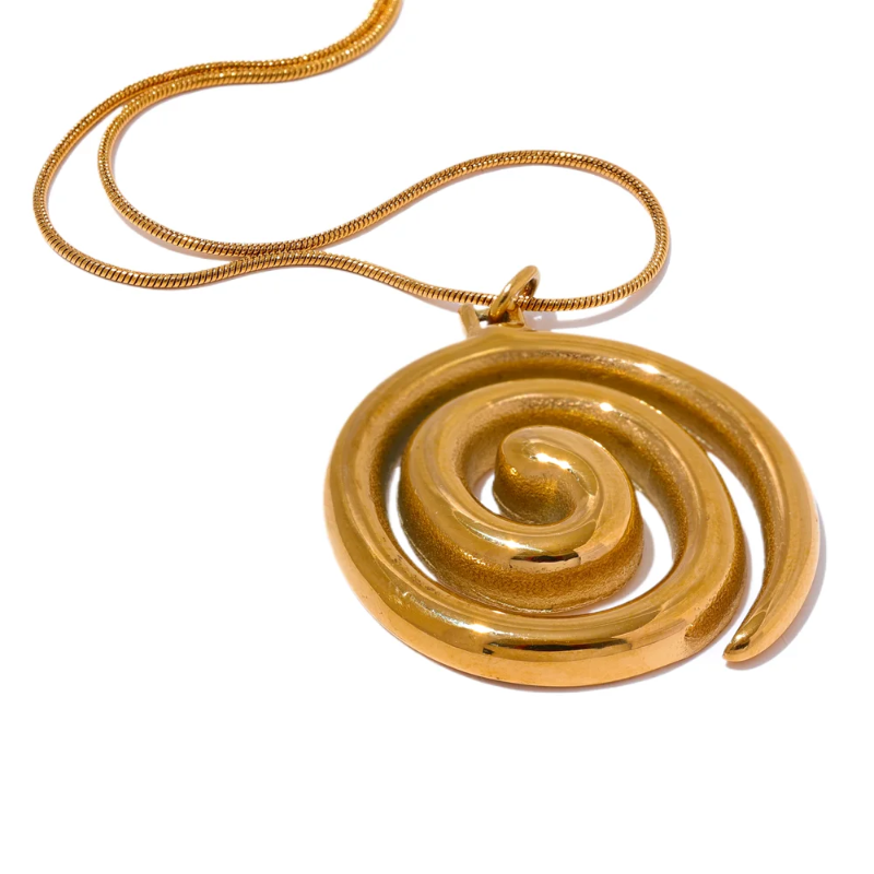 Shell Pendant Necklace