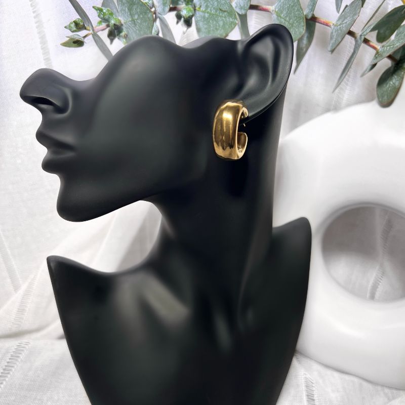 Jourdan Chunky Lightweight Hoop Earrings