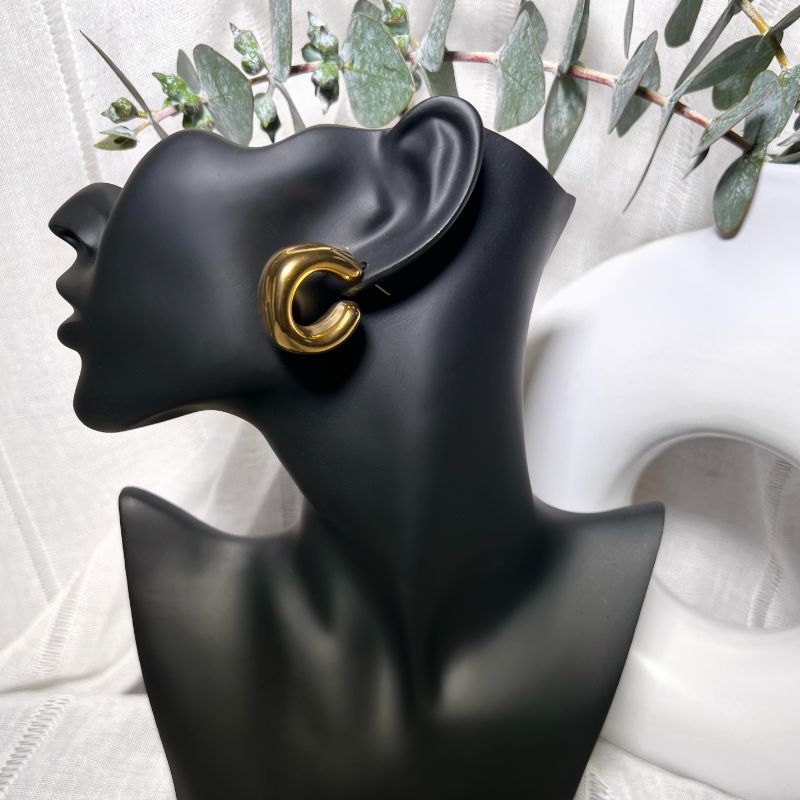 Jourdan Chunky Lightweight Hoop Earrings