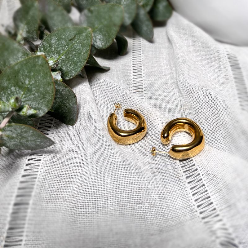 Jourdan Chunky Lightweight Hoop Earrings