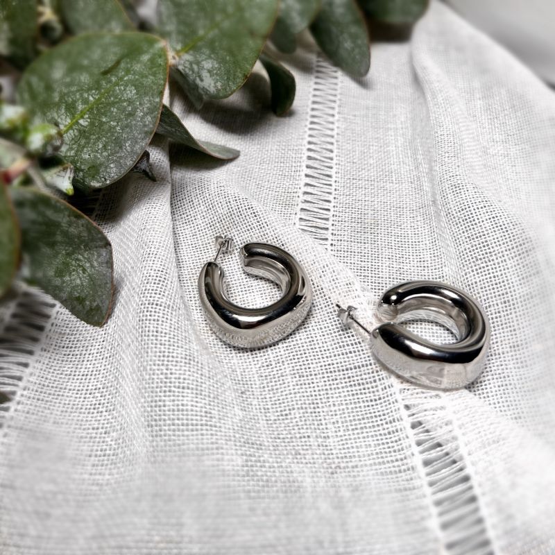 Jourdan Chunky Lightweight Hoop Earrings