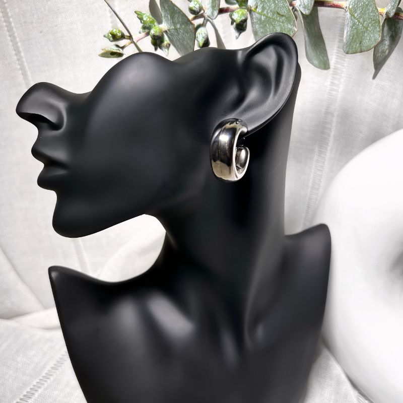 Jourdan Chunky Lightweight Hoop Earrings