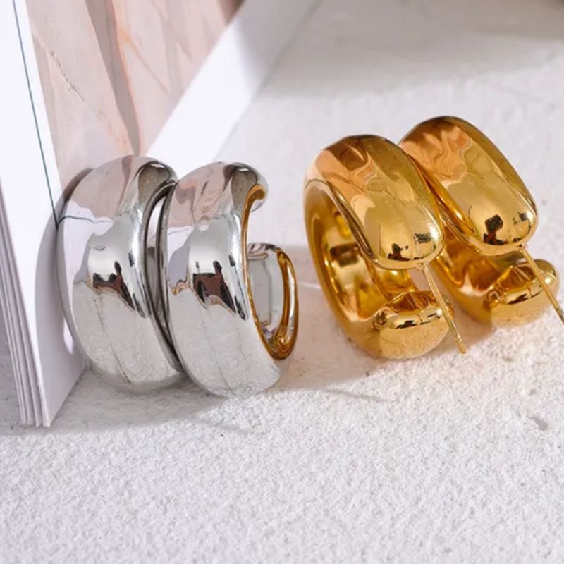 Jourdan Chunky Lightweight Hoop Earrings