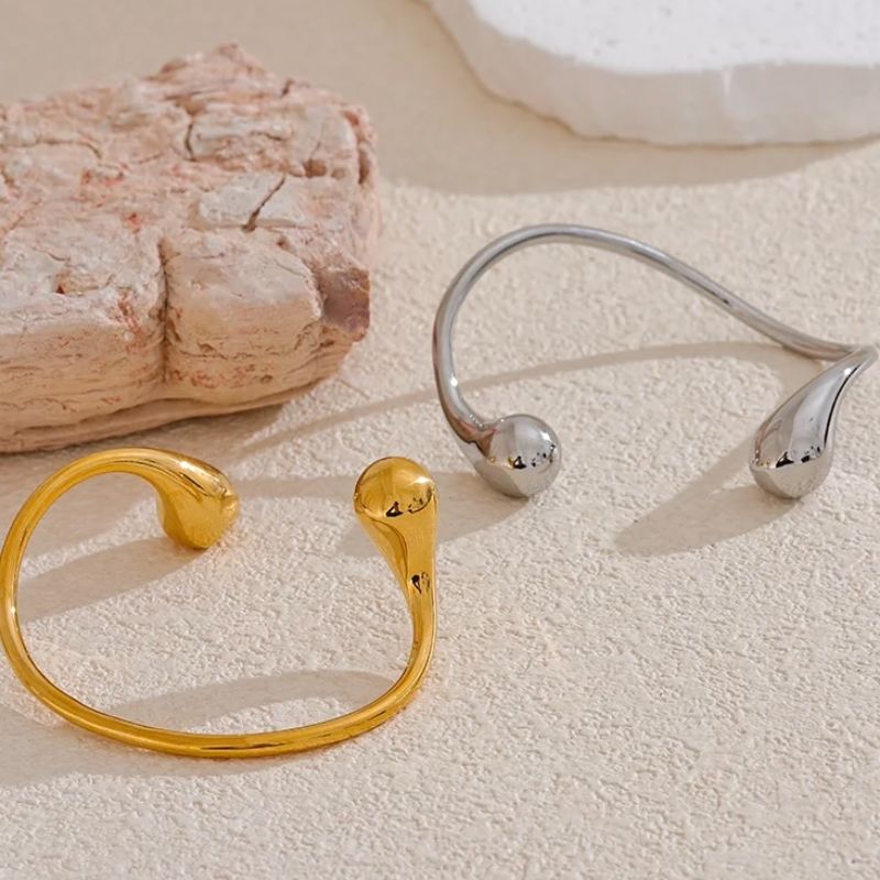Twisted Cuff Open Bracelet