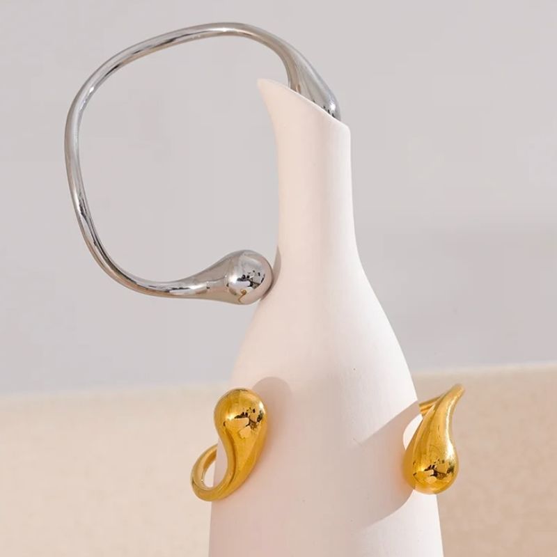 Twisted Cuff Open Bracelet