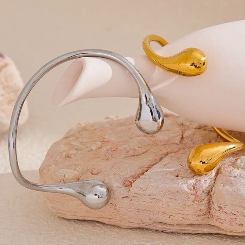 Twisted Cuff Open Bracelet