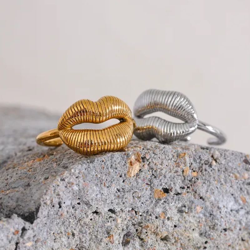 Lianne Ring