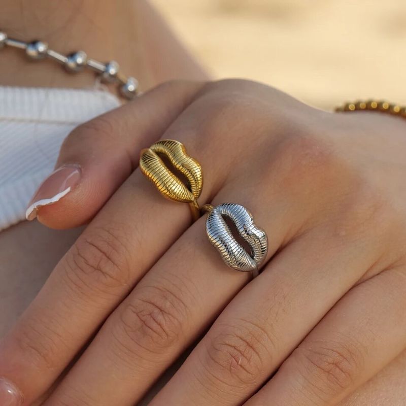 Lianne Ring