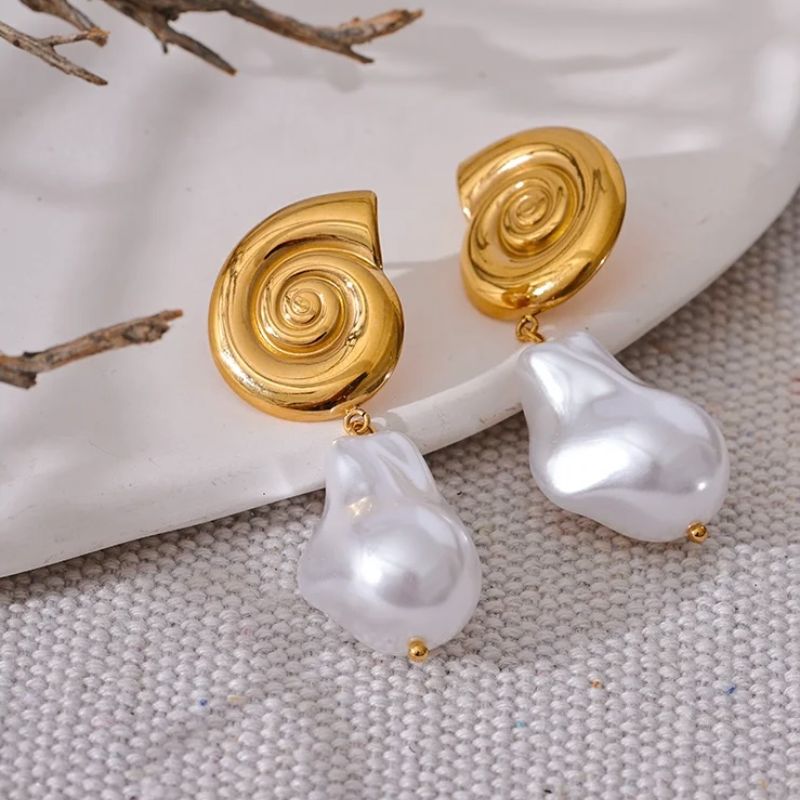 Shell Drop Pearl Earrings