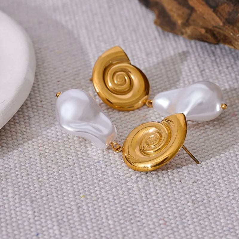 Shell Drop Pearl Earrings