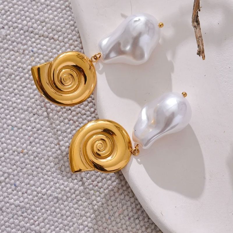 Shell Drop Pearl Earrings