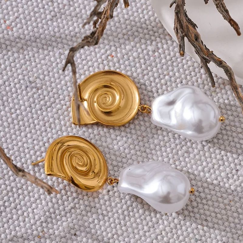 Shell Drop Pearl Earrings