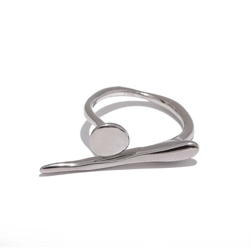 Artsy Minimalist Ring