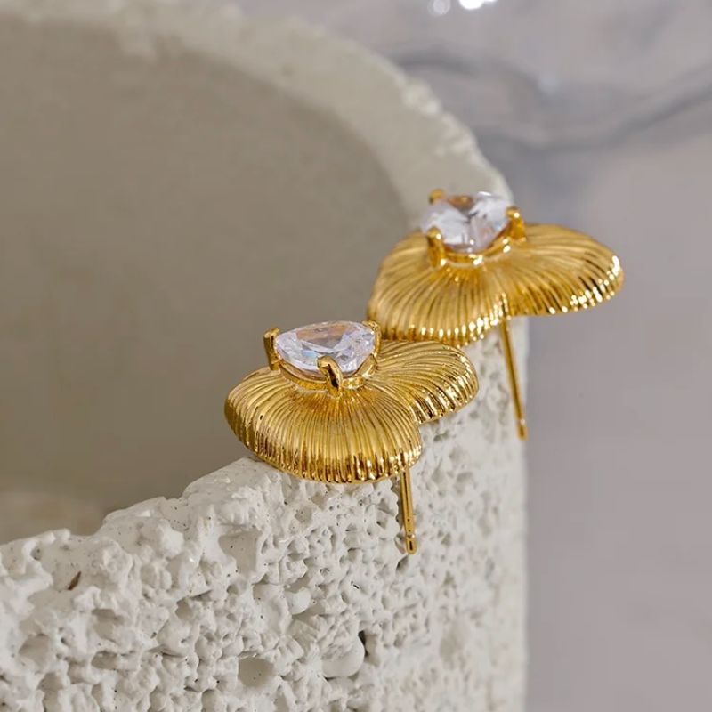 Zirconia Heart Stud Earrings