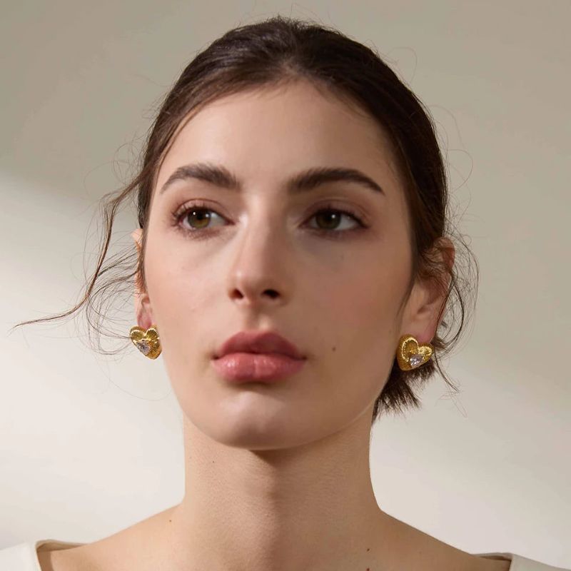 Zirconia Heart Stud Earrings