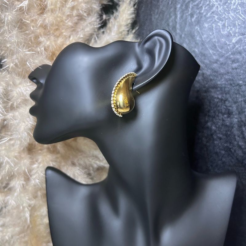 Nia Earring